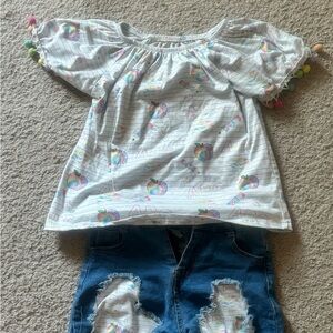 Girls size 8 shorts and shirt set.